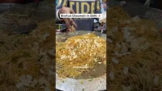 Dryfruit Chowmein of #delhi #streetfood #ytshortsindia #indianstreetfood #vegetarian #chowmein