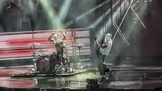 Twenty One Pilots - Seven Nation Army (The White Stripes cover) @ Rock & Roll Hall of Fame 2025