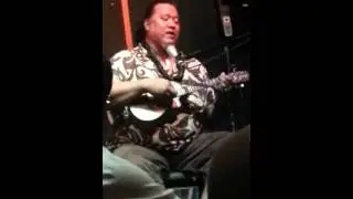Willie k - mulligans on the blue pub - maui 2012