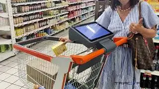 Big Smile - Fist time using an AI Smart Cart