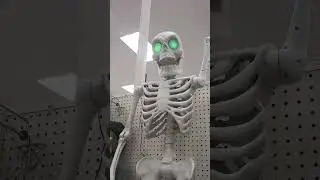 Target Halloween 2023 Animatronics -  Servo Skeleton Greeter In-Store Demo #4u #kamjr3 #wow #target