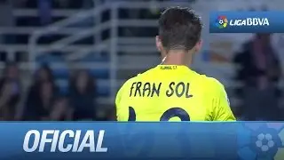 Cabezazo de Fran Sol que toca Rulli y se estrella en el palo