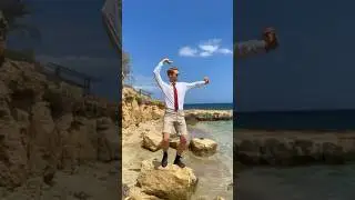 I found this lovely beach in Cyprus🙌🏼😍 #beachlife #dancing #nature
