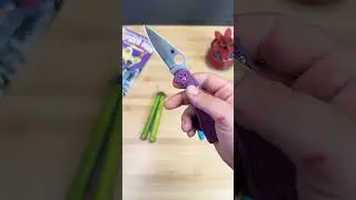 Knife showcase #asmr #knife #spyderco #balisong #kershaw #edc #squidindustries