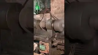 How heavy duty truck king pin are made in factory #amazing #process #truck #kingpin #manufacturing