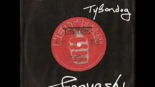 Tysondog - Don't Let The Bastards (Grind You Down)