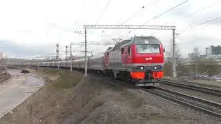 Электровоз ЭП2К-153 с поездом №131 Санкт-Петербург - Ижевск и с приветливой бригадой