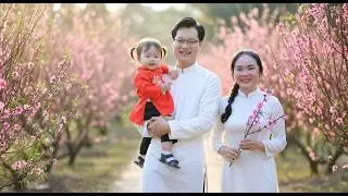 So Joyful! Jack, Tu Tien & Anna Prepare for Tet with New Clothes, Peach Blossom, and Mums