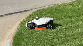 Mammotion Luba 2 3000HX Navigating a Turnaround at the Street