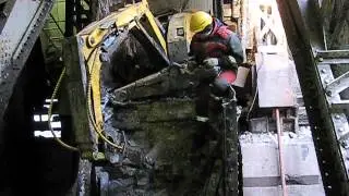 Brokk 180. Демонтаж противовесов