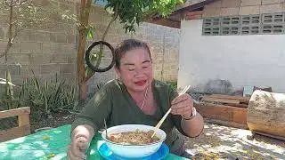 มาๆชดหมีร้อนๆตอนเทึยงนำแม่เด้อแชบๆทำเอง