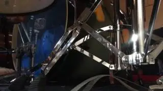 Lowboy kick jam