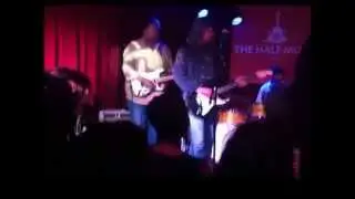 Leon Hendrix at the Half Moon Putney 01/08/14
