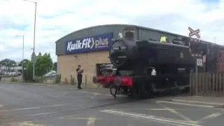 (Steam Train) Greens Road LC, 9466 (2 Toot) (24/06/2017)