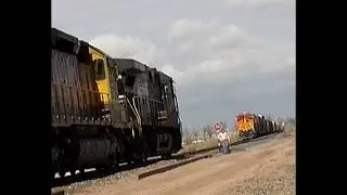 Throwback BNSF Action: NS Top Hat leads DENLAU and Meets LAUDEN at Longs Peak