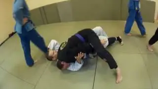 Half Guard Pass - Esgrima Pass