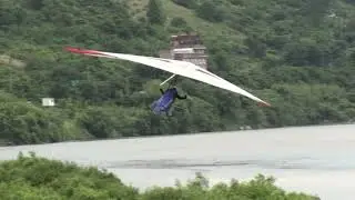 17. Hangglider Accident - Crash Landing