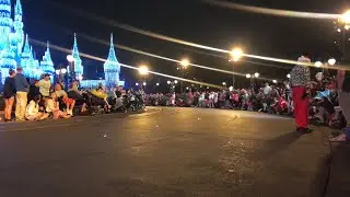 🔴 Mickey’s Once upon a Christmastime Parade LIVE