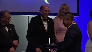 Golden Caracol | Leadership & Excellence Award in Health Sciences | Dr. Christian Benavides V&aacute;sconez