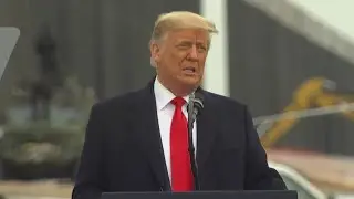 Pres. Donald Trump visits border wall