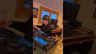 Tech House with a NextGen glitch #dj