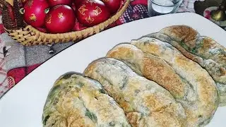 Spinach and feta cheese b&ouml;rek
