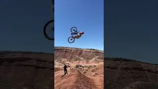 Double backflip to MANUAL🤘