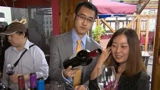 China builds wine country in its own desert
