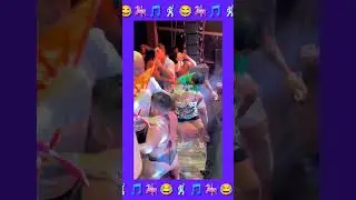 Dan&ccedil;ou agarrado na P&ocirc;nei 🎵🎠🕺🏻
