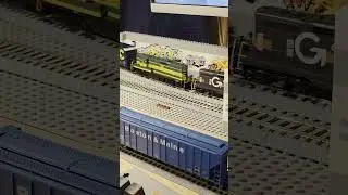 Atlas Gold GP7 ST 15 Guilford Maine Central 566 DCC Sound HO Scale Lego Brick Build on Computer Desk
