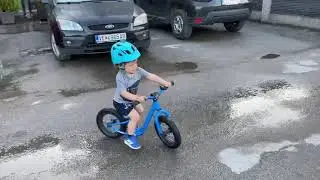 Specialized hotwalk Jordan Madzarov 2 years.