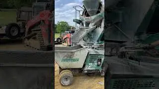 Buggy work is easy work!! #concreteconstruction #concretelove #smooth #georgiabuggy #polebuilding