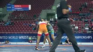 1/8 FS - 60 kg: D. DEEPAK (IND) v. I. STOYANOV (BUL)