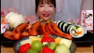 [ASMR Mukbang] mit H&auml;hnchenwurst, Schweinefleisch vom Grill, Seetang-Reisrollen und Dessert