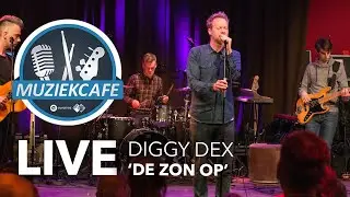Diggy Dex - 'De Zon Op' live bij Muziekcafé