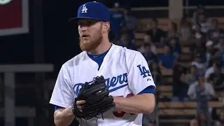 TEX@LAD: Howell strikes out side in order in 8th