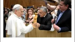 Padre Cícero e o C0MUNI$M0 - Deputado do PT leva Imagem de padre Cícero ao Papa.