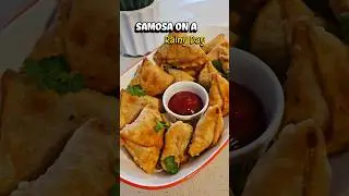 Samosa on a cool rainy day #samosa #snacks #cooking