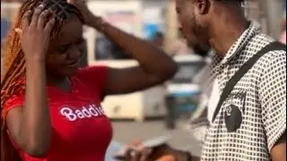 She is a nice girl , she offer help to strangers ❤️❤️