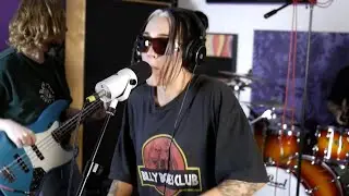 Honeymoon Phase - Champagne Supernova (Live in Studio)