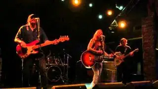 Emma Moseley Band  playing Pennies