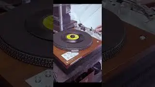 How to play a 45 record #kenwood #vinyl #turntable #vintage