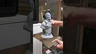 Figurine Deadpool imprim&eacute;e en 3D sur la Flashforge 5M Pro  #impression3d #deadpool #3dprinting