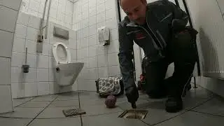 Rohrreinigung 225. Toilette komplett verstopft !!!!