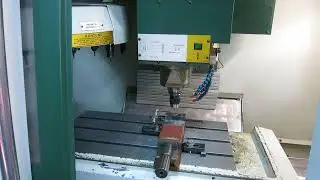 Bearbeitungszentrum - VertikalFabrikat: BRIDGEPORTTyp: VMC 600