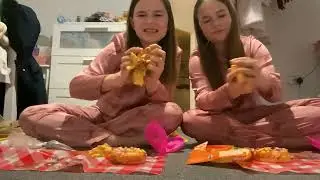 Crunch up slime donuts with us 😆😆