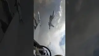 Hand Signals 👀🔥 #shorts #planes #pilot #militarypilots #fighterplanes