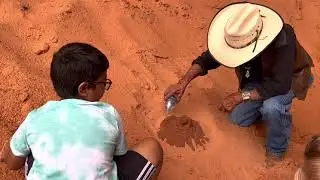 How the Monument valley was formed, let&rsquo;s learn from Navajo guide. @Darsh the Explorer
