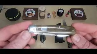 SS00072 Lucky Irish 7: My Green Knives @BaxtersBlades#edctools #edc #pocketedc #blade #edcknife