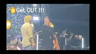Roger Daltrey The Who asking Katie Jacoby to leave the stage. She wants all applauses just for her
